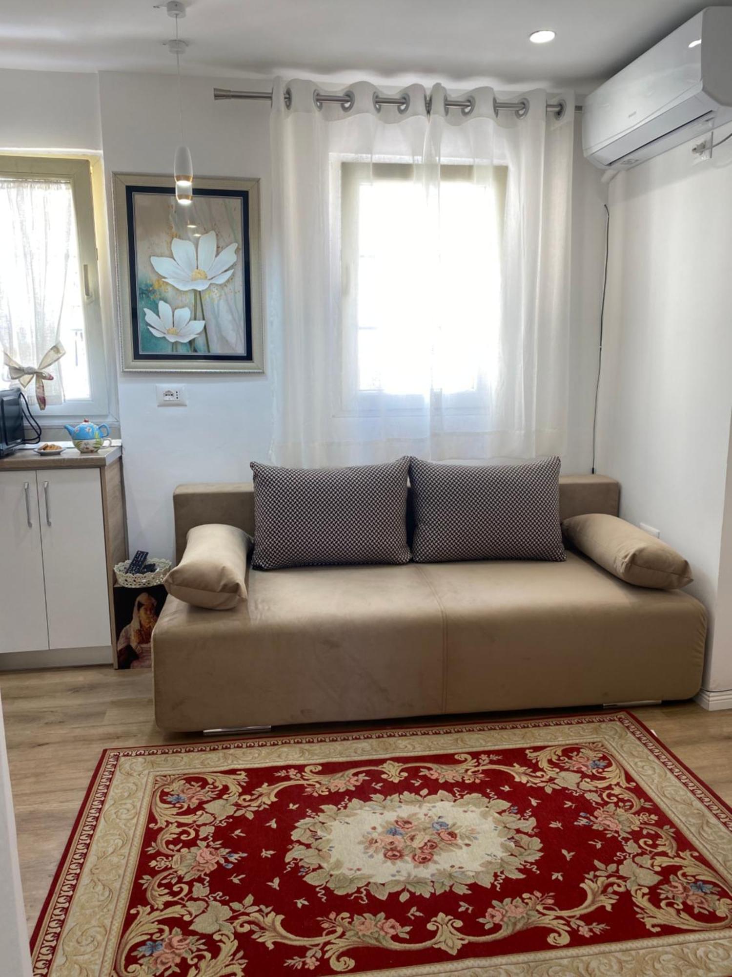 Central Welcoming Apartment In Tirana Exterior photo